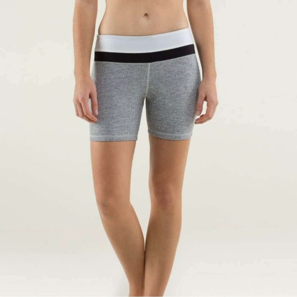 Lululemon Reverse Groove Shorts